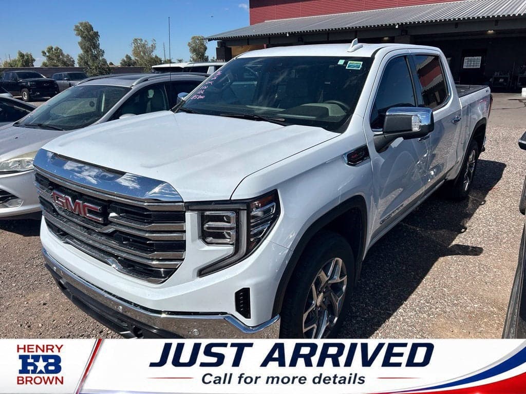 2026 GMC Sierra 1500 SLT — photo 1 of 5