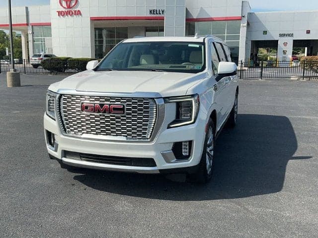 2023 GMC Yukon XL Denali — photo 1 of 53