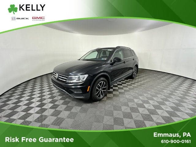 2021 Volkswagen Tiguan Base — photo 1 of 39