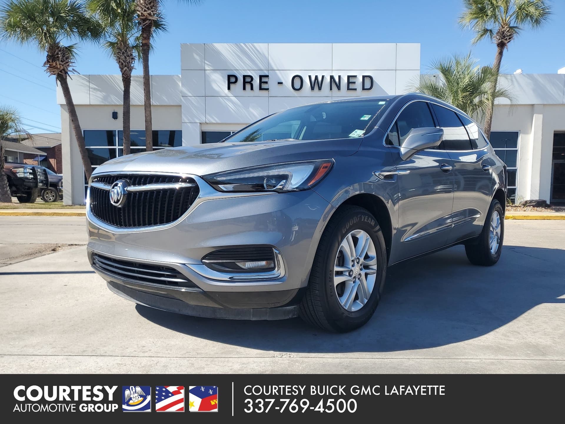 2018 Buick Enclave Essence — photo 1 of 5