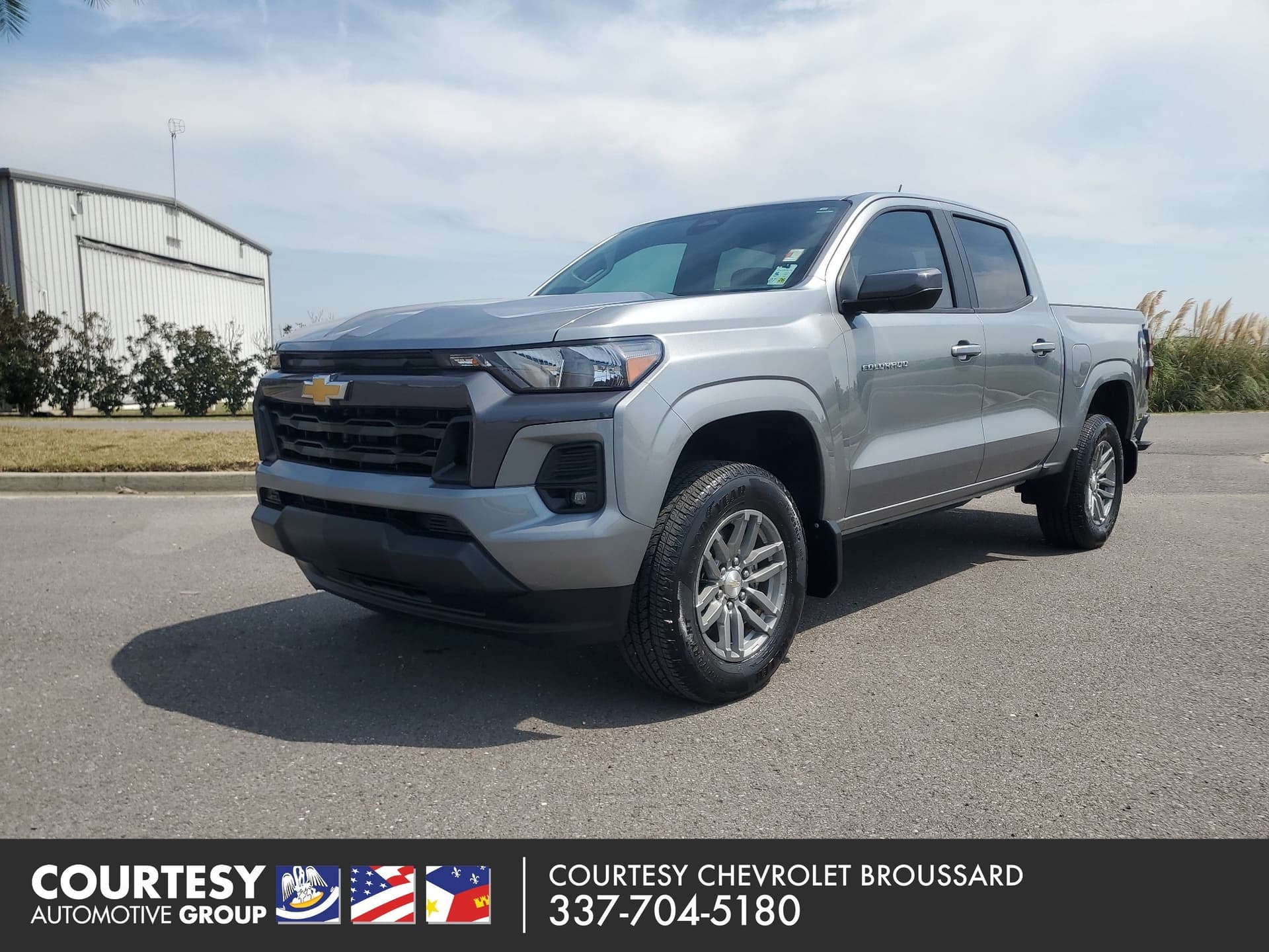 2024 Chevrolet Colorado Base — photo 1 of 17