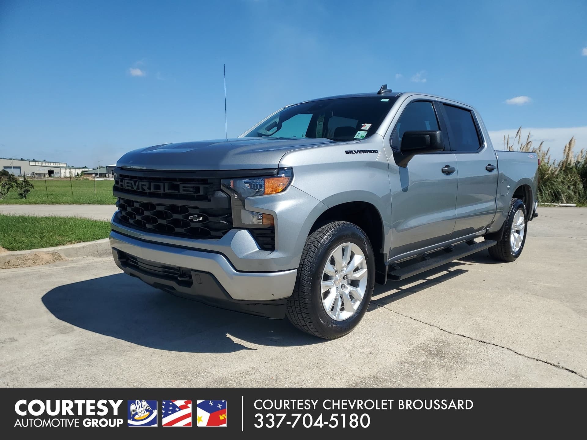 2023 Chevrolet Silverado 1500 Custom — photo 1 of 5