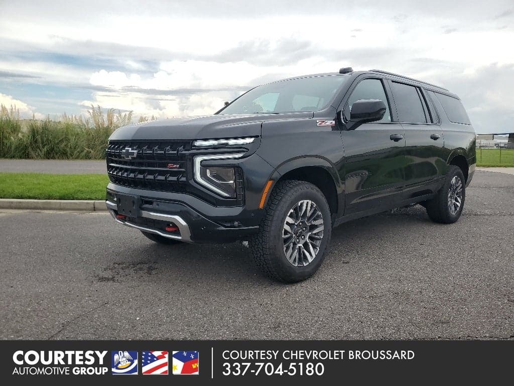 2025 Chevrolet Suburban Z71 — photo 1 of 34