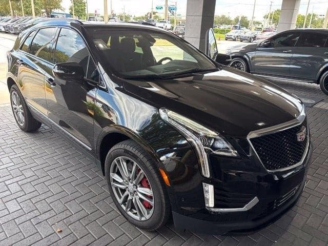 2025 Cadillac XT5 AWD Sport — photo 1 of 22