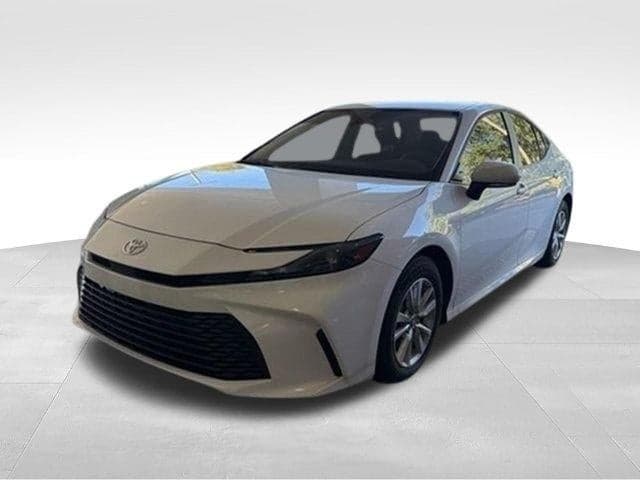 2025 Toyota Camry LE — photo 1 of 8