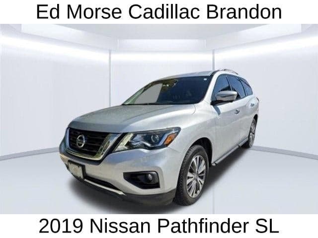 2019 Nissan Pathfinder SL — photo 1 of 5