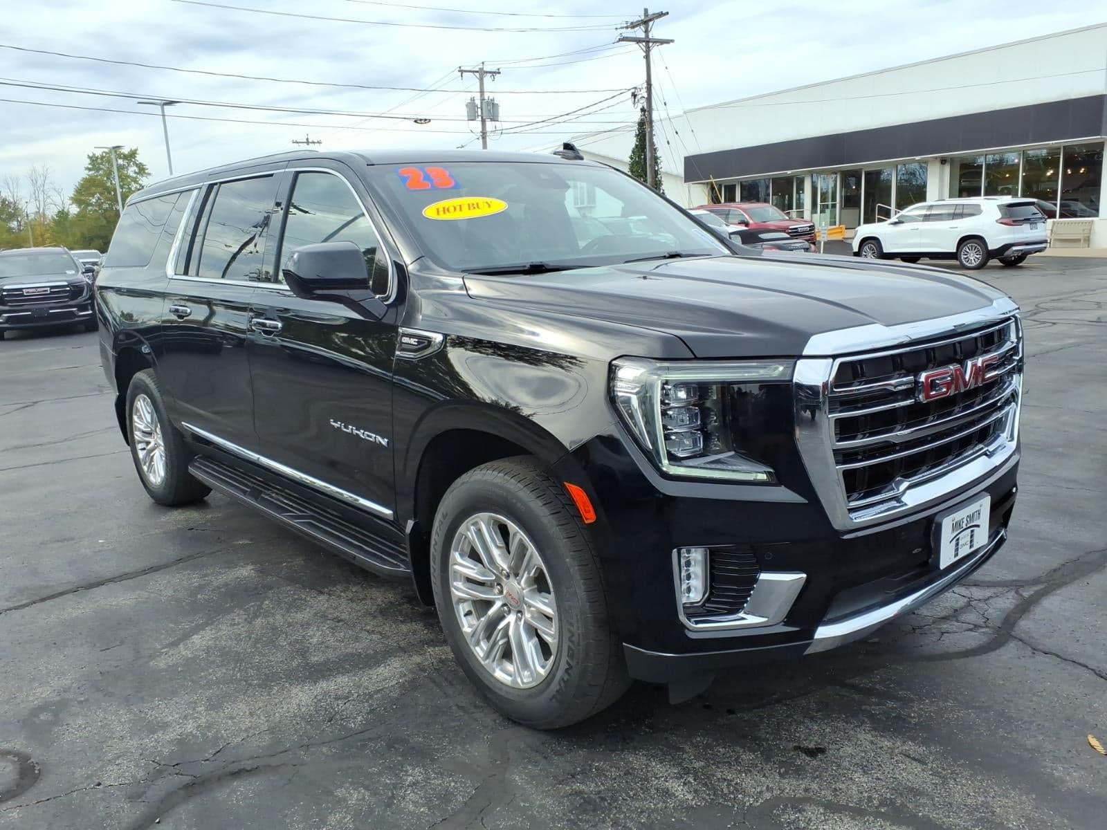 2023 GMC Yukon XL SLT — photo 1 of 46