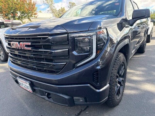 2022 GMC Sierra 1500 Elevation — photo 1 of 3