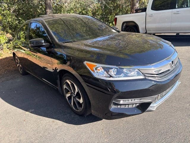2017 Honda Accord Sedan EX-L — photo 1 of 3