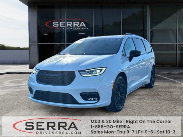 2025 Chrysler Pacifica Limited — photo 1 of 5