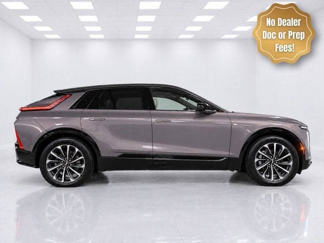 2024 Cadillac LYRIQ Sport — photo 1 of 40