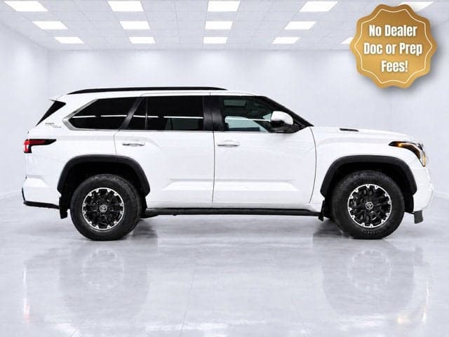 2024 Toyota Sequoia SR5 — photo 1 of 5