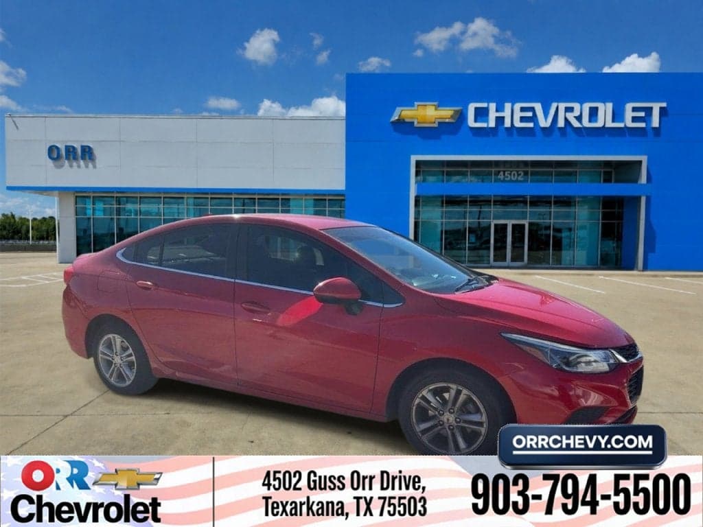 2018 Chevrolet Cruze LT — photo 1 of 5