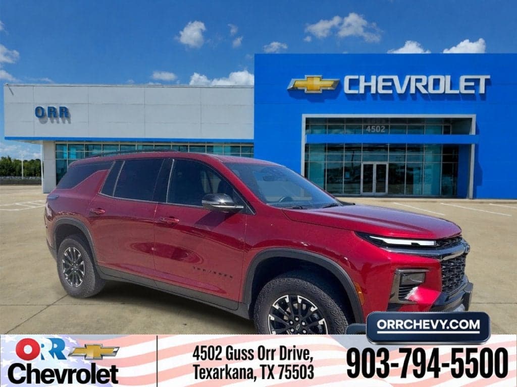 2025 Chevrolet Traverse AWD Z71 — photo 1 of 31
