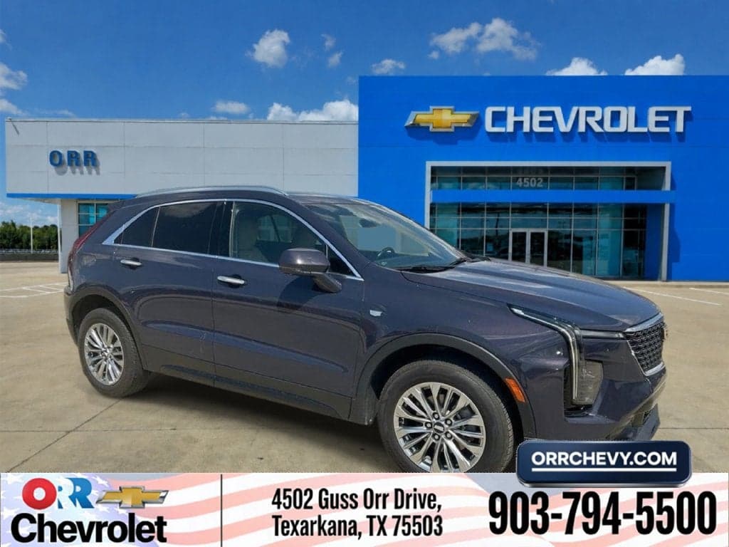 2025 Cadillac XT4 FWD Premium Luxury — photo 1 of 31