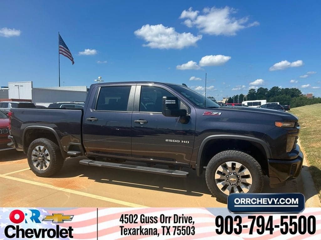 2024 Chevrolet Silverado 2500HD Custom — photo 1 of 27