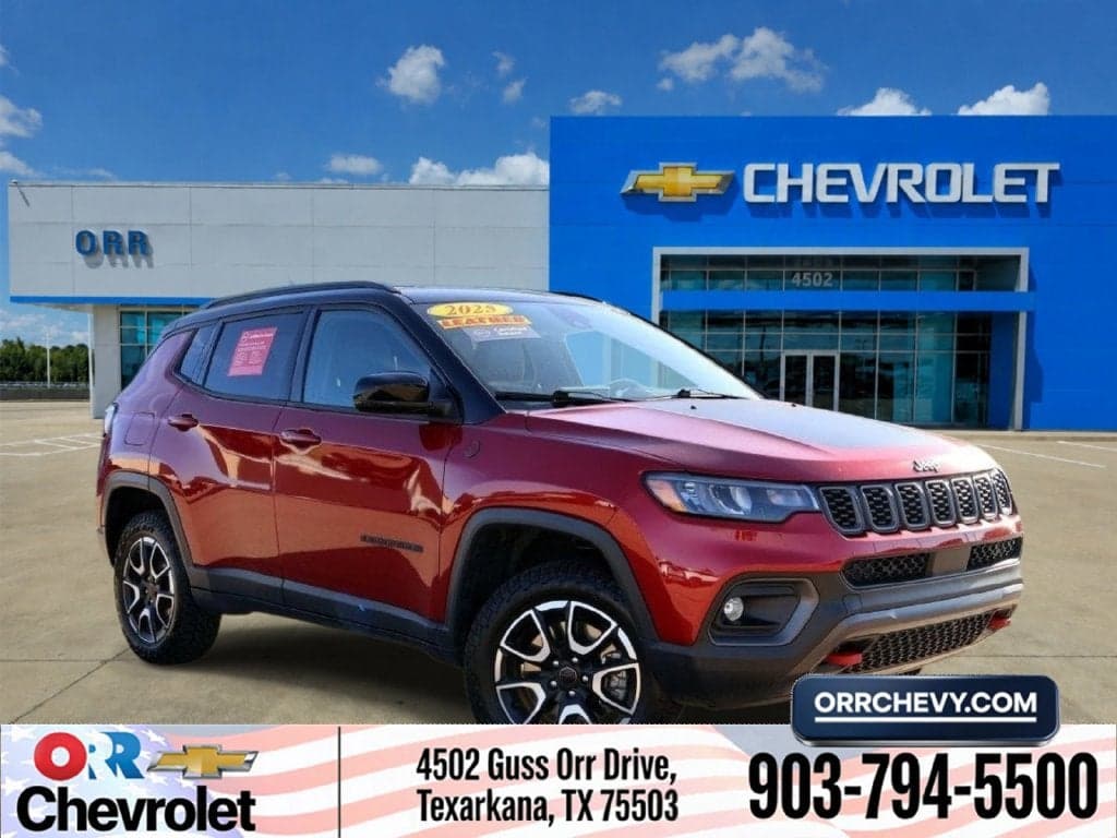 2025 Jeep Compass Trailhawk — photo 1 of 5