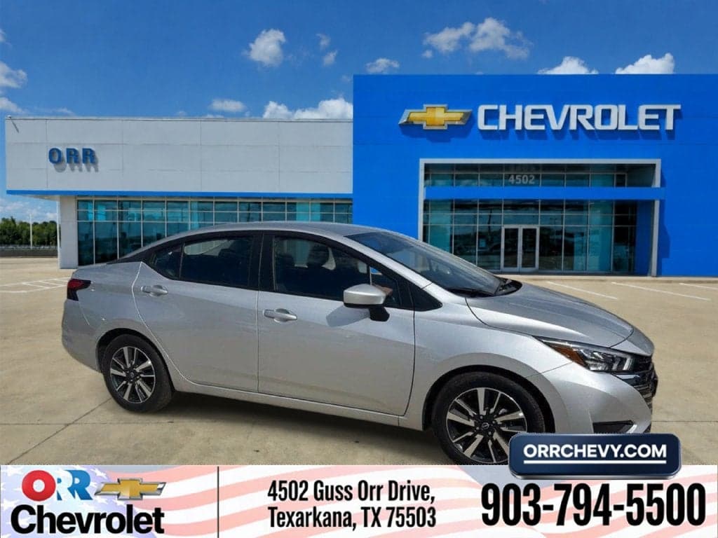 2025 Nissan Versa Base — photo 1 of 5