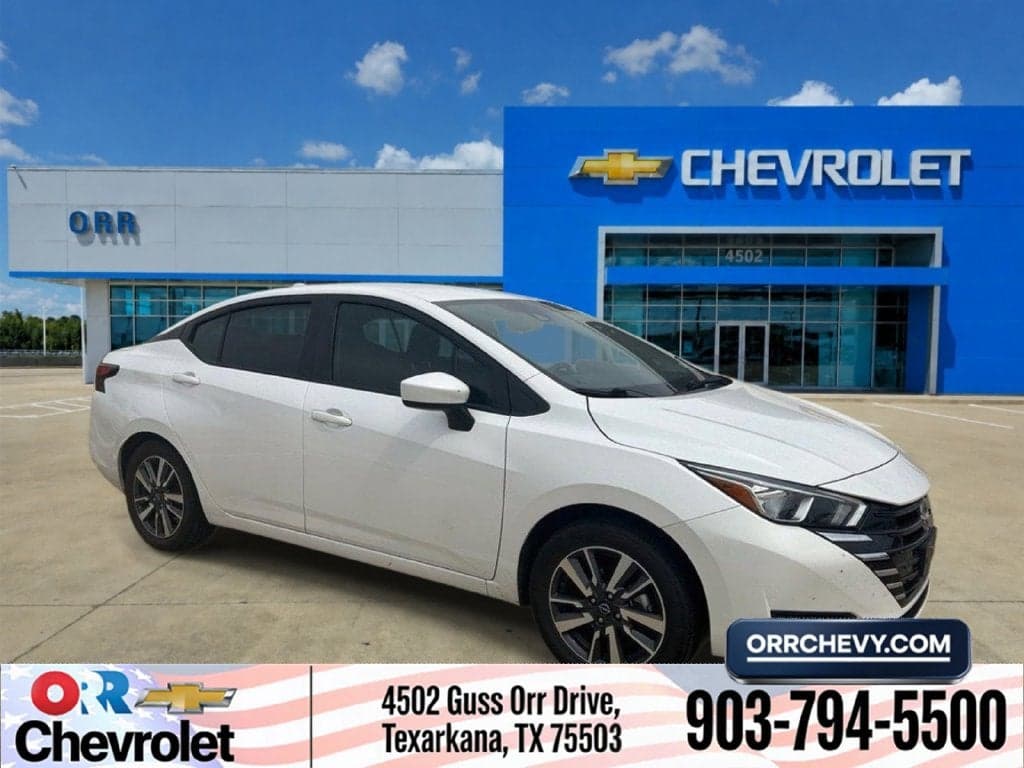 2024 Nissan Versa SV — photo 1 of 16