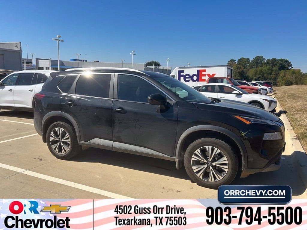 2023 Nissan Rogue SV — photo 1 of 5