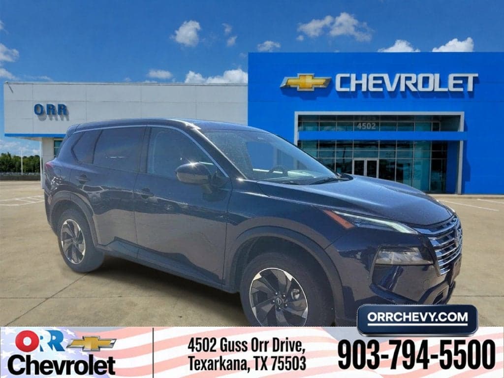 2025 Nissan Rogue SV — photo 1 of 5