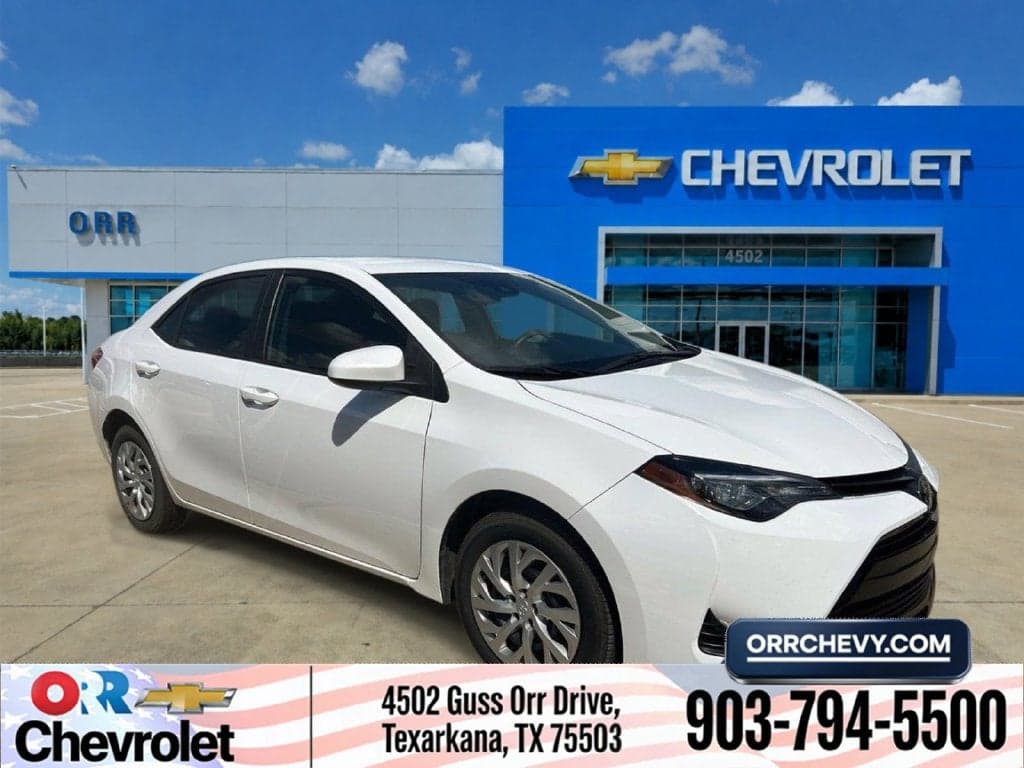 2019 Toyota Corolla LE — photo 1 of 16