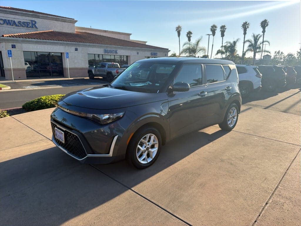 2024 Kia Soul LX — photo 1 of 20