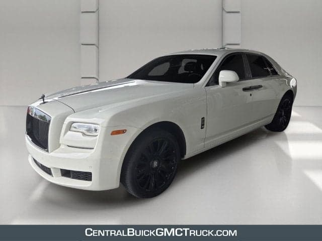 2018 Rolls-Royce Ghost Base — photo 1 of 4