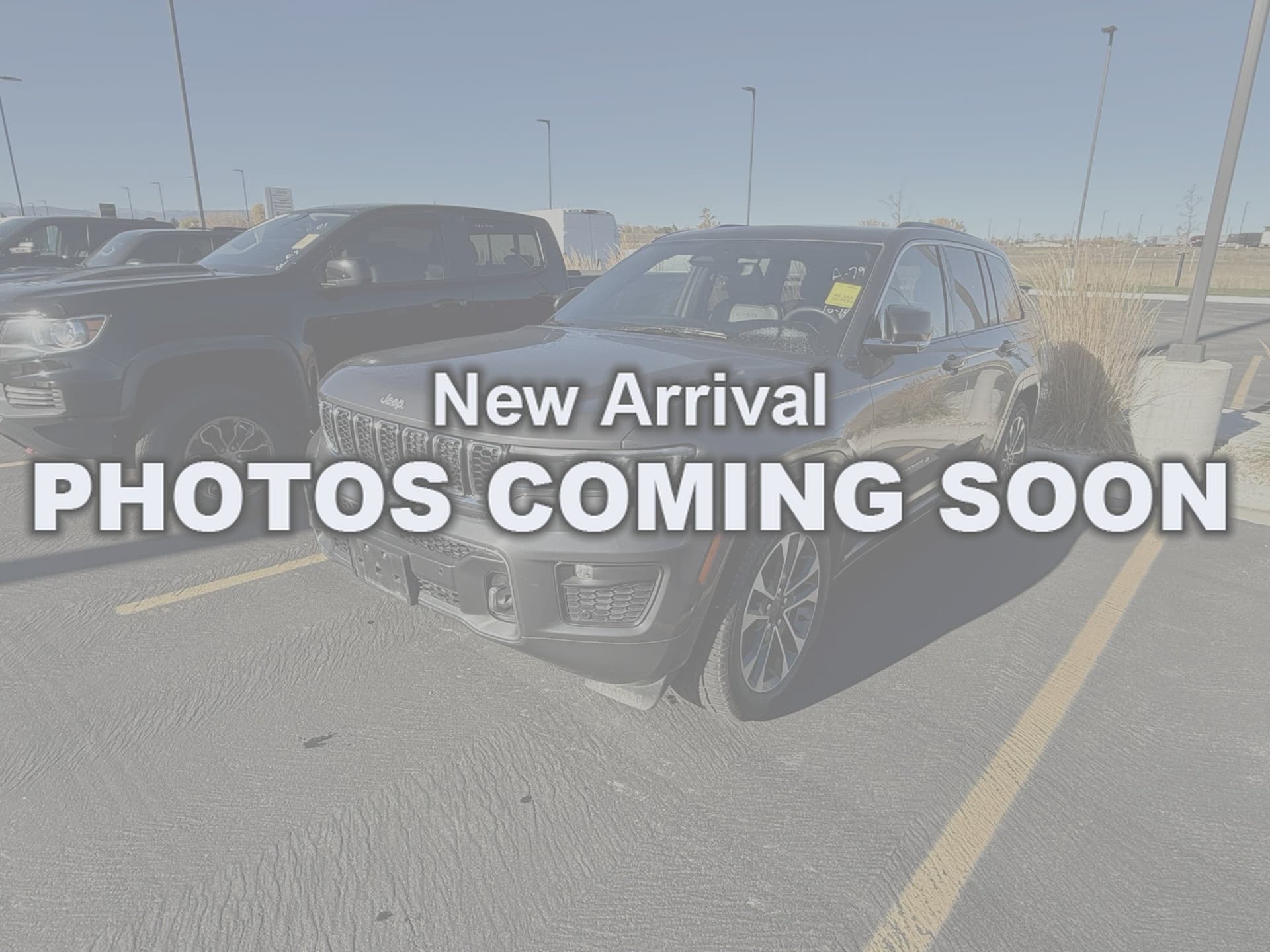 2024 Jeep Grand Cherokee Overland — photo 1 of 3