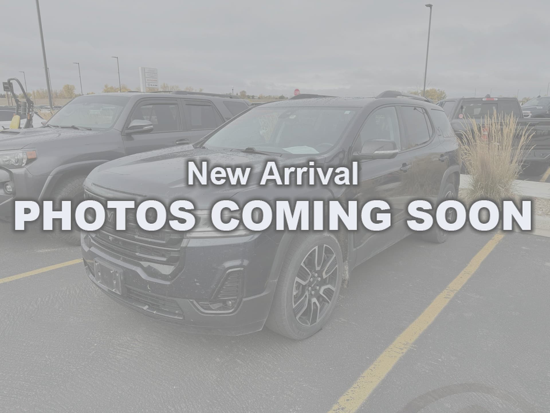 2021 GMC Acadia SLT — photo 1 of 5