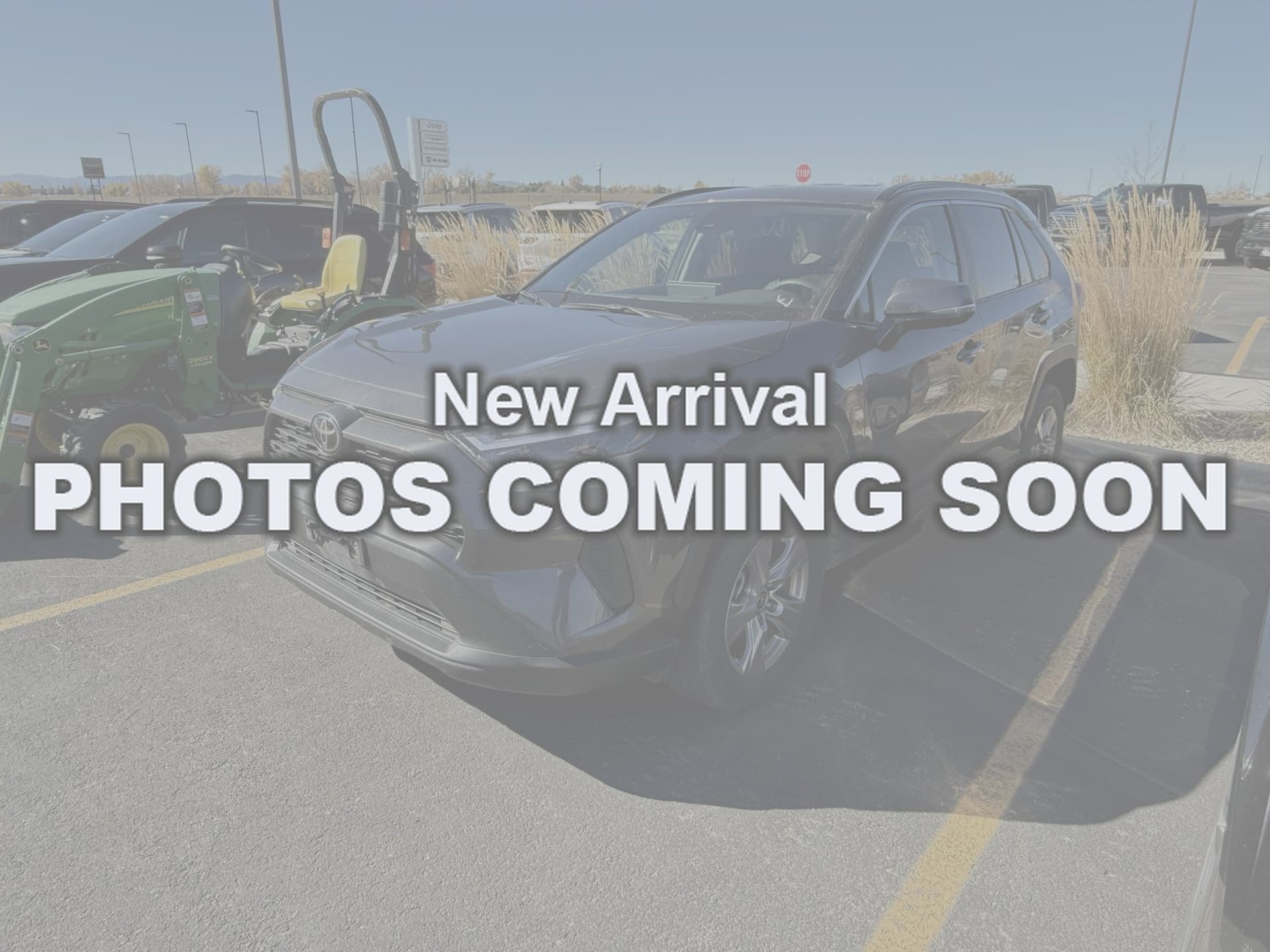 2025 Toyota RAV4 XLE — photo 1 of 3