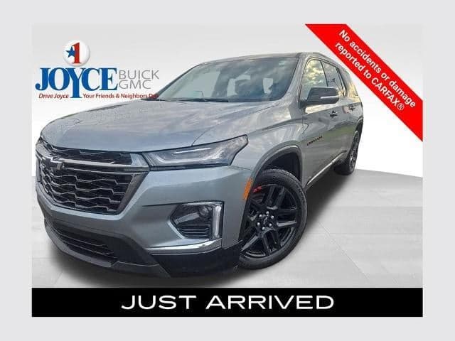 2023 Chevrolet Traverse Base — photo 1 of 13