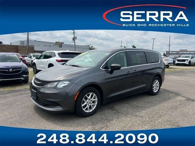 2018 Chrysler Pacifica LX — photo 1 of 24