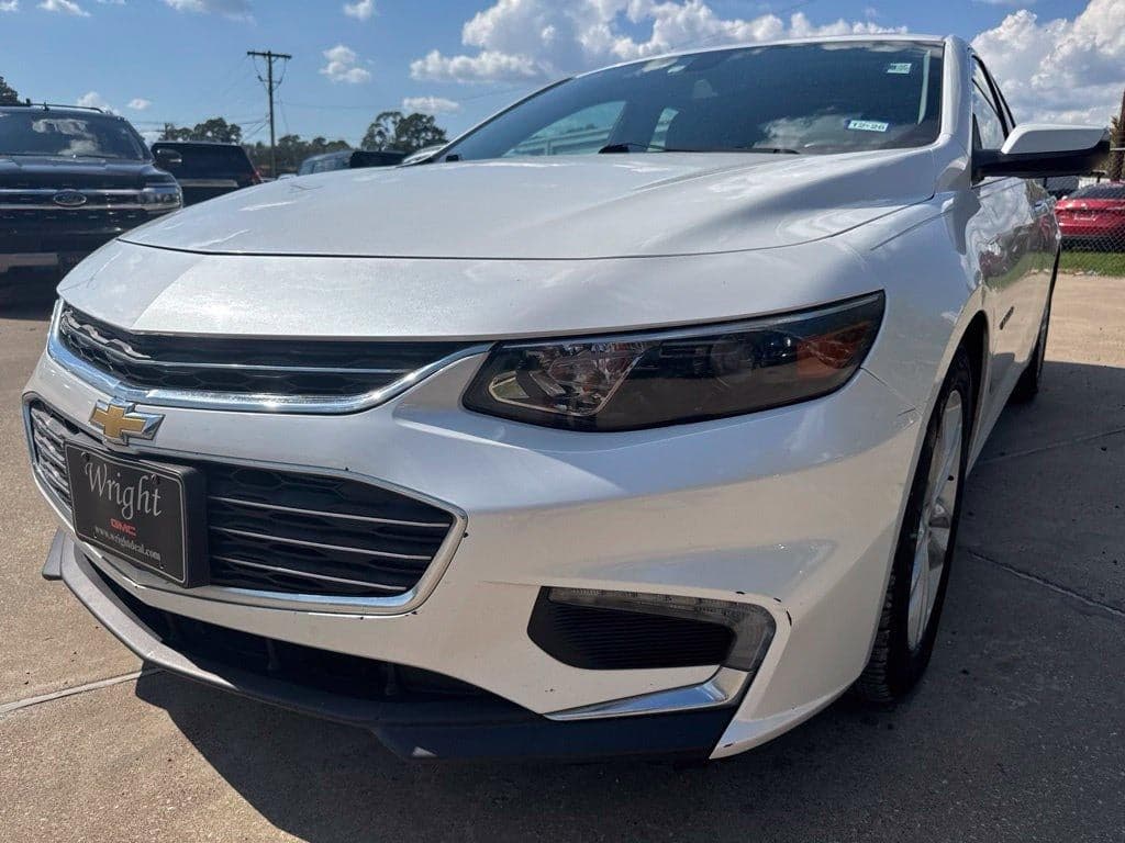 2016 Chevrolet Malibu LT — photo 1 of 21