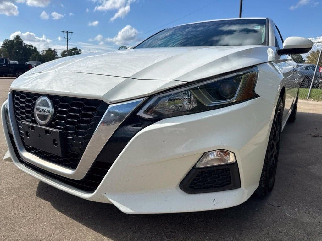 2020 Nissan Altima 2.5 S — photo 1 of 5