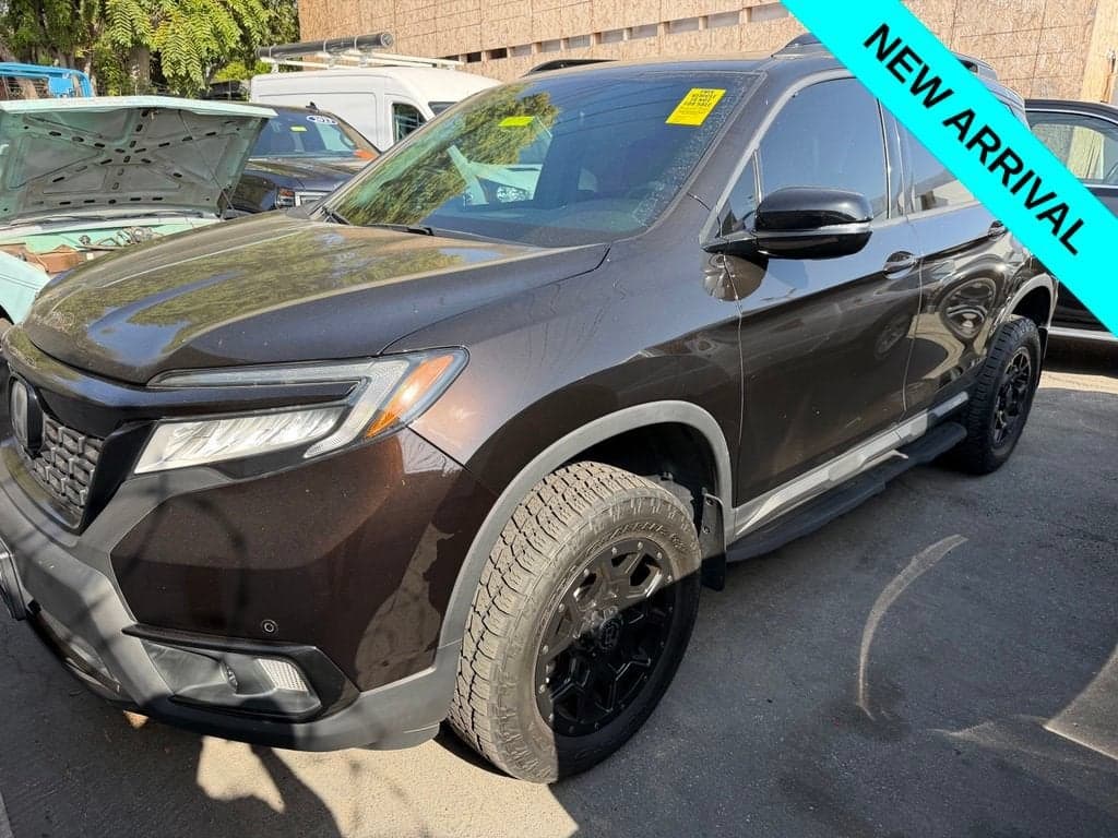 2021 Honda Passport Elite — photo 1 of 4