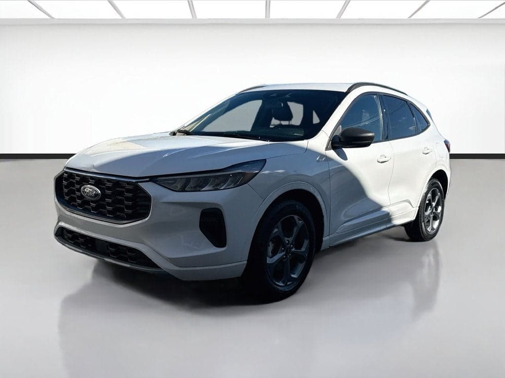 2023 Ford Escape ST-Line — photo 1 of 28