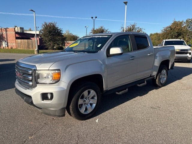 2018 GMC Canyon 2WD SLE — photo 1 of 5