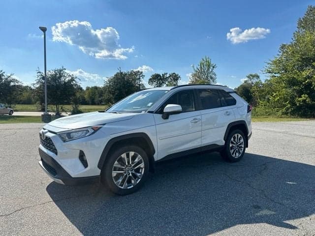 2019 Toyota RAV4 Limited — photo 1 of 10