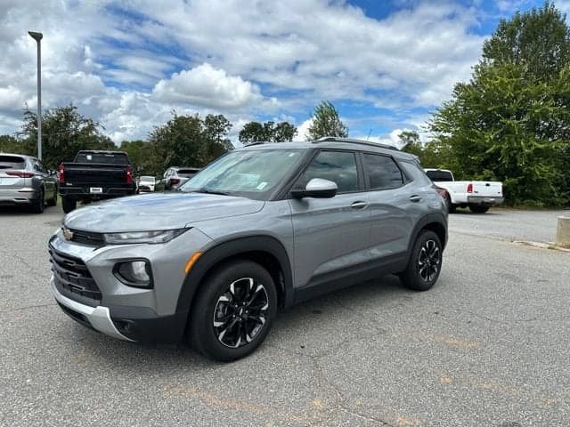 2023 Chevrolet Trailblazer LT — photo 1 of 25