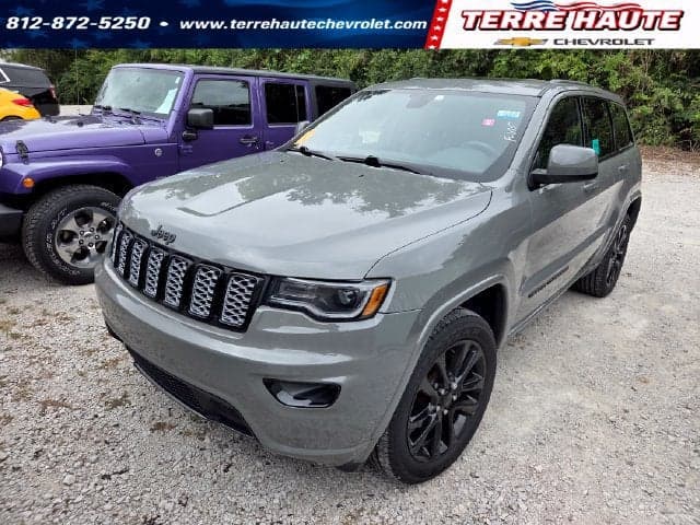 2020 Jeep Grand Cherokee Altitude — photo 1 of 23