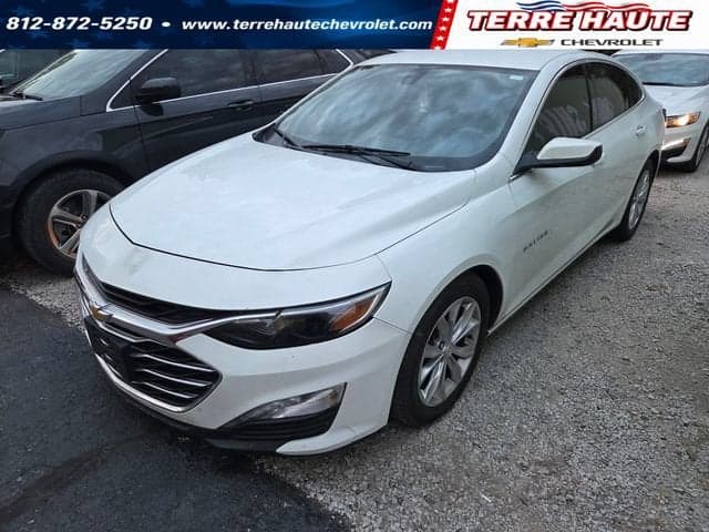 2022 Chevrolet Malibu LT — photo 1 of 31