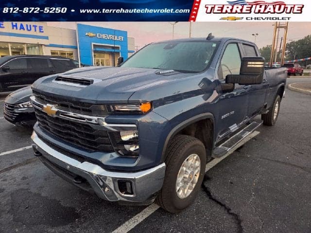 2025 Chevrolet Silverado 3500HD LT — photo 1 of 5