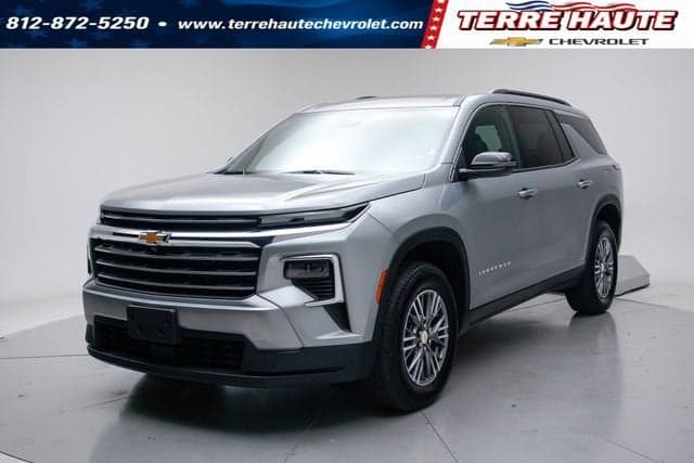 2026 Chevrolet Traverse AWD LT — photo 1 of 33