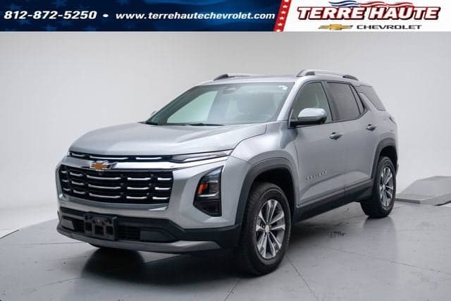 2025 Chevrolet Equinox FWD LT — photo 1 of 32