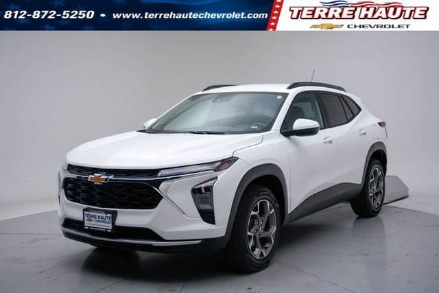 2025 Chevrolet Trax LT — photo 1 of 5
