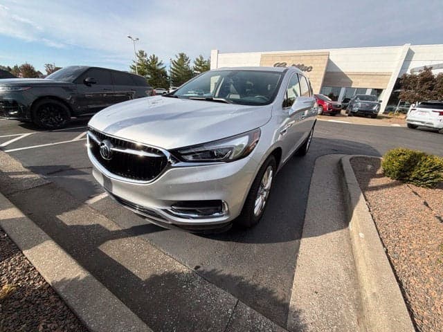 2019 Buick Enclave Essence — photo 1 of 5