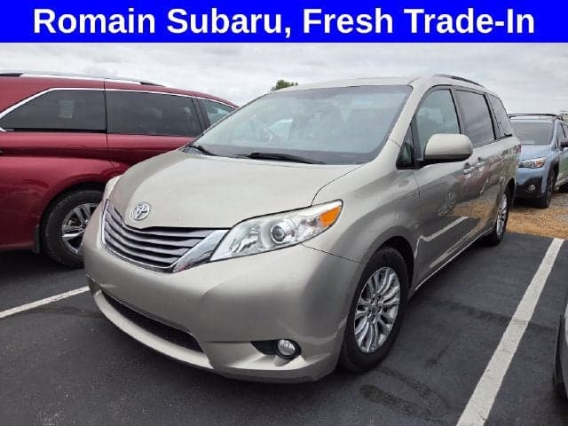2015 Toyota Sienna XLE — photo 1 of 20