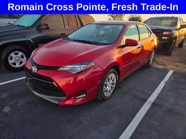 2018 Toyota Corolla LE — photo 1 of 20