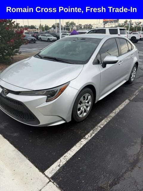 2022 Toyota Corolla LE — photo 1 of 20